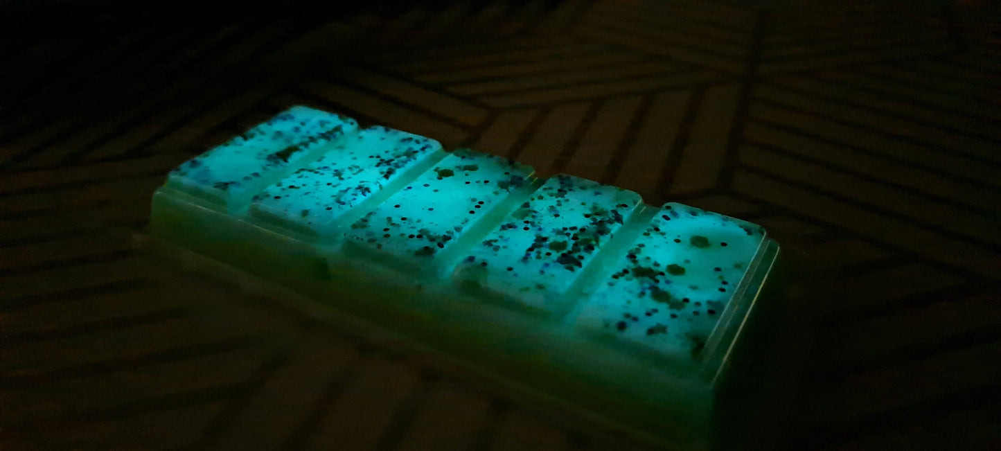 Kodama Forest | Mossy Earth + Warm Grass + Hint of Cedar, Spruce, Pine & Herb | Glow in the Dark | Glow in the Dark Soy Wax Melt Snap Bar