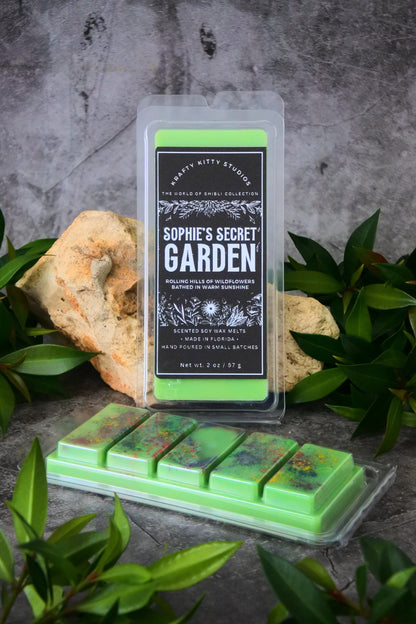 Sophie’s Secret Garden | Daisies + Marigolds + Daffodils + Poppies + Hints of Strawberries & Earthy Greenery | Natural Soy Wax Melt Snap Bar