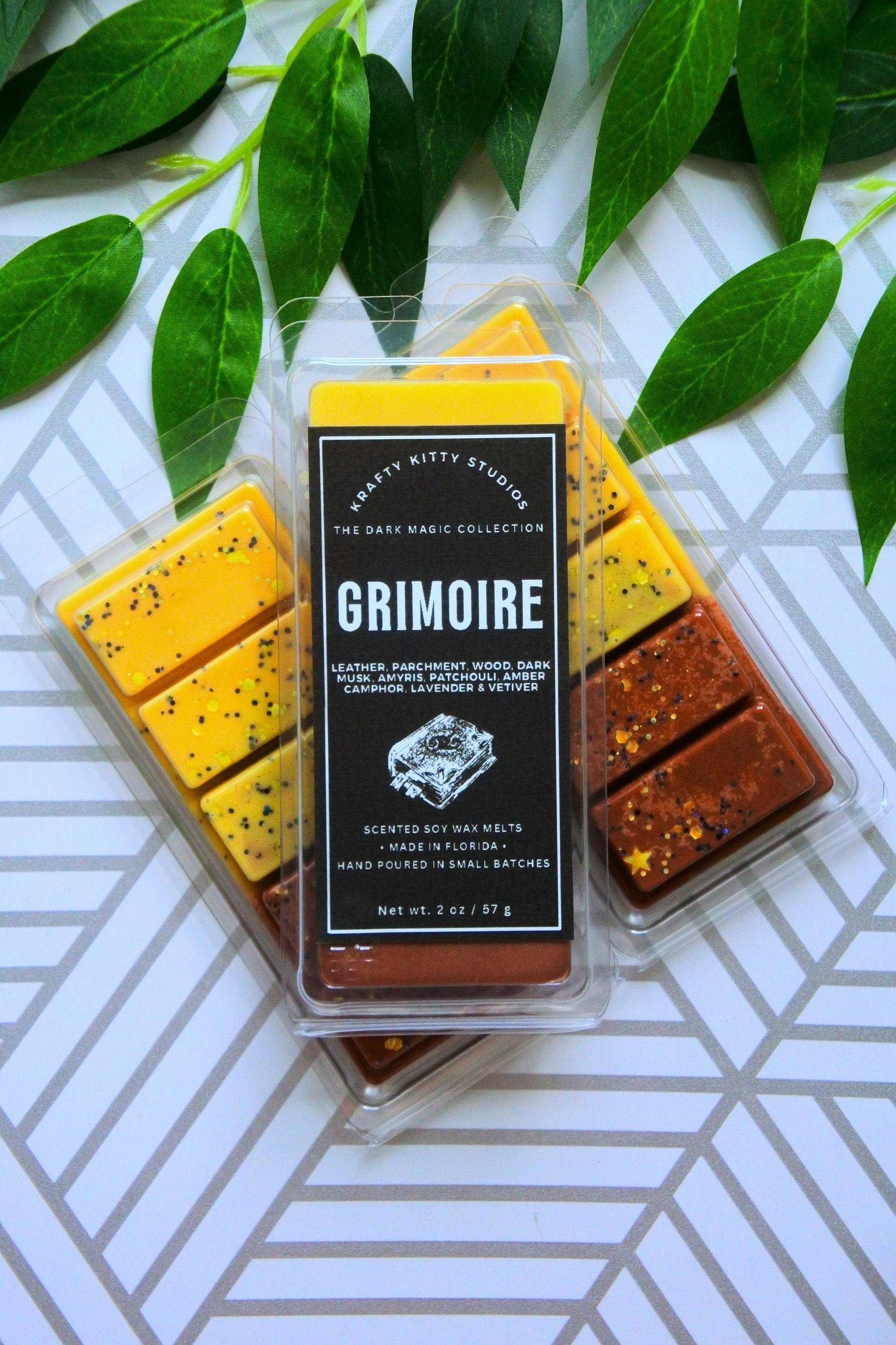 Grimoire | Leather, Parchment, Wood, Dark Musk, Amyris, Patchouli, Camphor, Lavender, Vetiver & Amber | Soy Wax Melt Snap Bar | Dark Magic