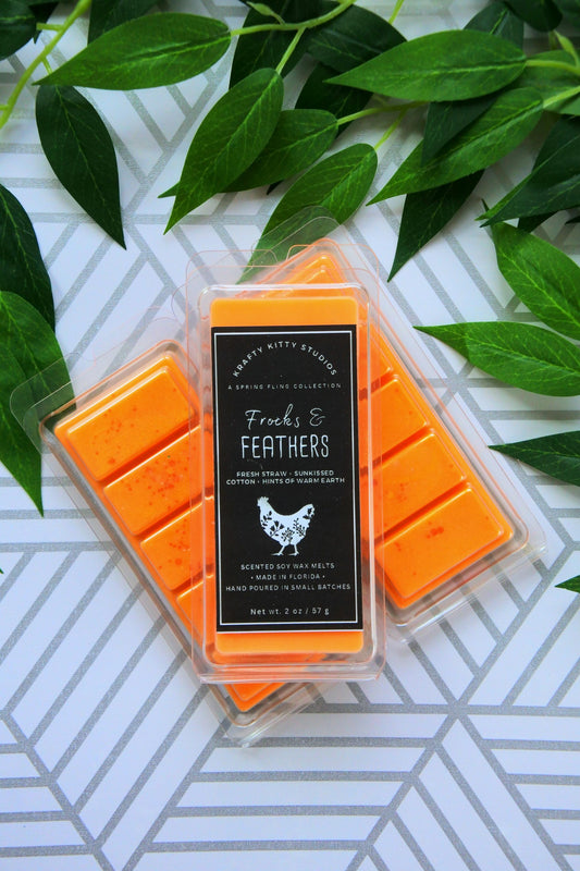 Frocks & Feathers | Fresh Straw + Sunkissed Cotton + Hints of Warm Earth | Natural Soy Wax Melt Snap Bar | Spring Fling Collection