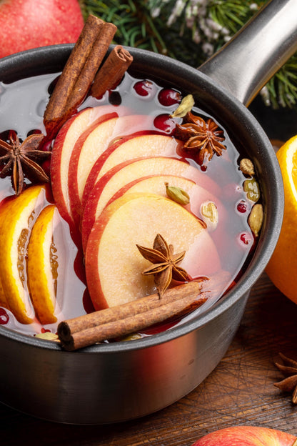 Simmer Pot Magic: Tart Apples, Green Leaves, Cinnamon Bark & Allspice | Natural Soy Wax Melt
