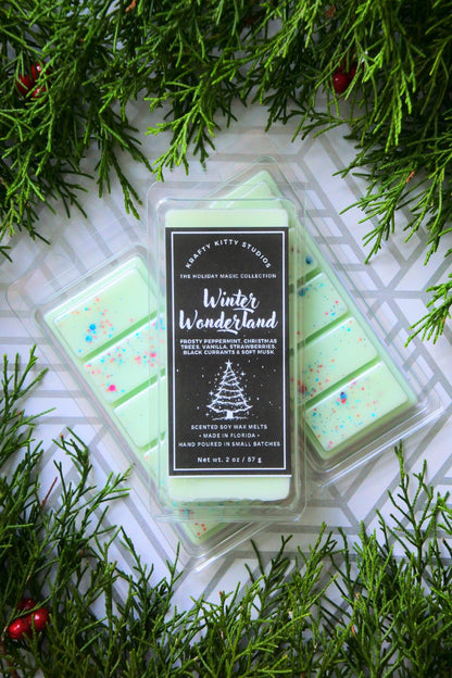 Winter Wonderland: Peppermint, Pines, Vanilla, Strawberries, Black Currant, Soft Musk | Soy Wax Melt