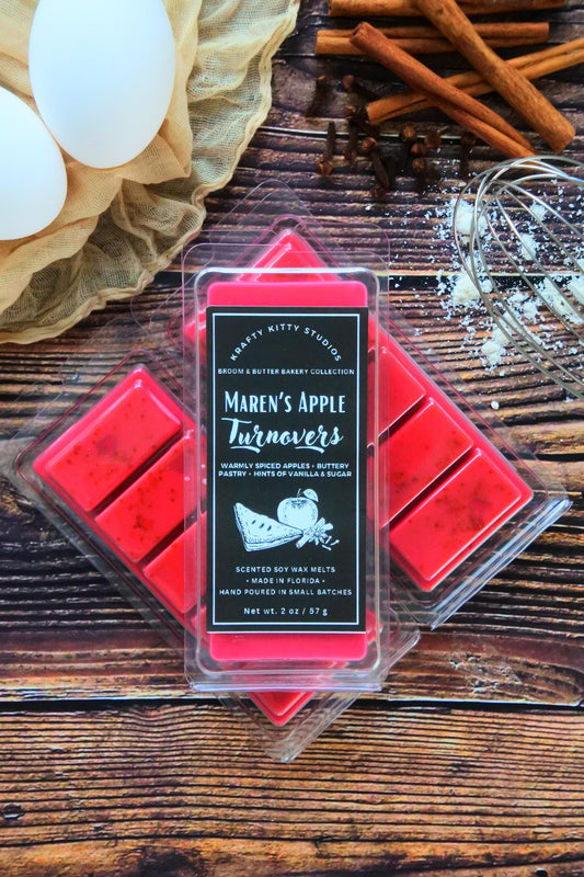 Maren’s Apple Turnovers: Warmly Spiced Apples, Buttery Pastry, Hints of Vanilla & Sugar | Soy Wax Melt Snap Bar