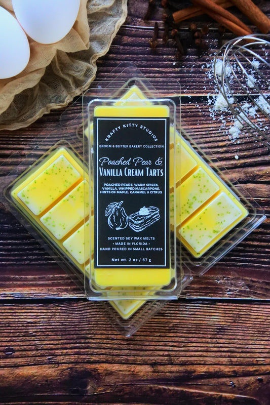 Poached Pear & Vanilla Cream Tarts: Poached Pears, Warm Spices, Vanilla, Mascarpone, Maple, Caramel and Citrus | Soy Wax Melt Snap Bar