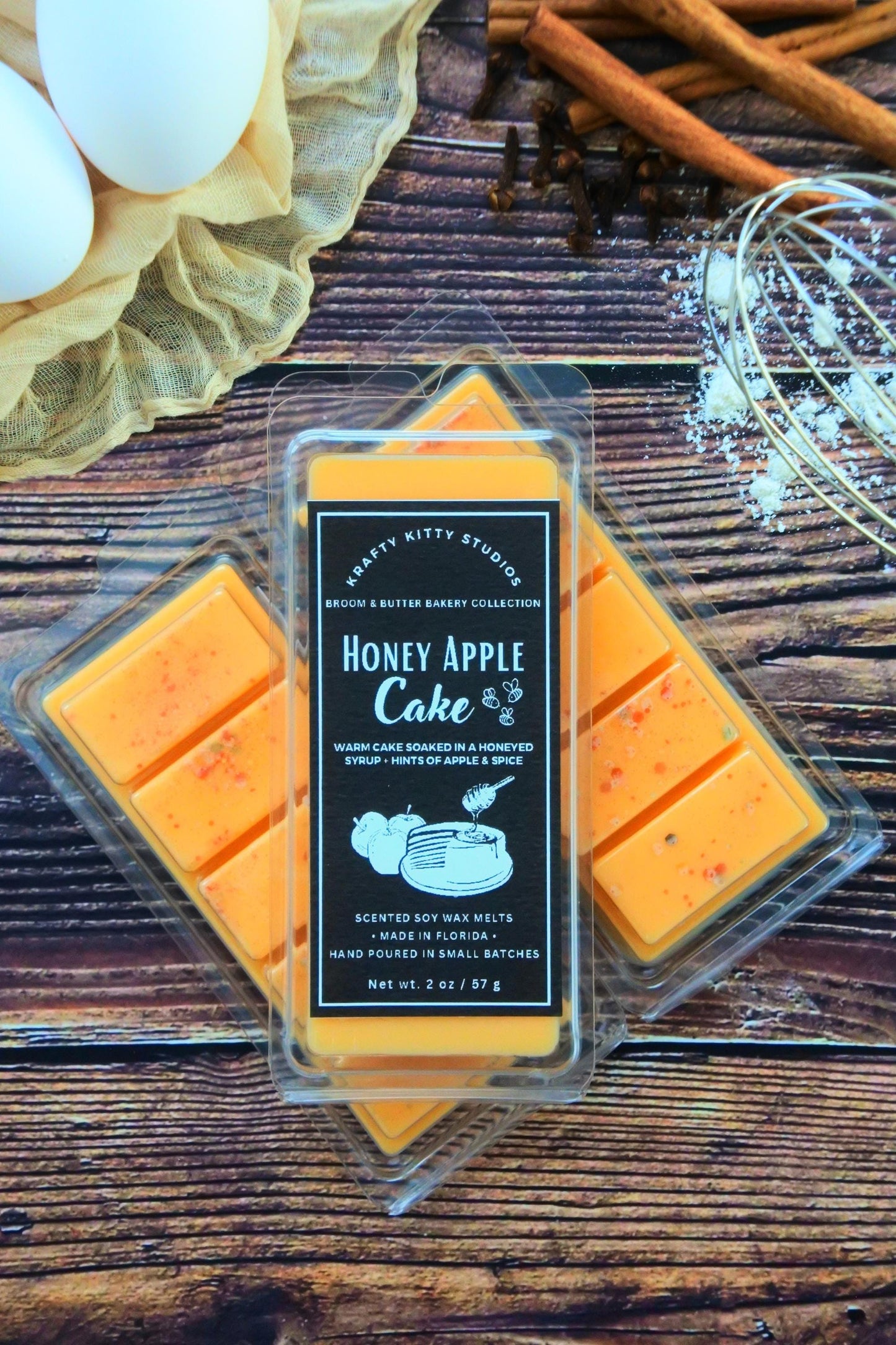 Honey Apple Cake: Cake Batter, Honey, Apples, Warm Spices & Vanilla | Soy Wax Melt Snap Bar