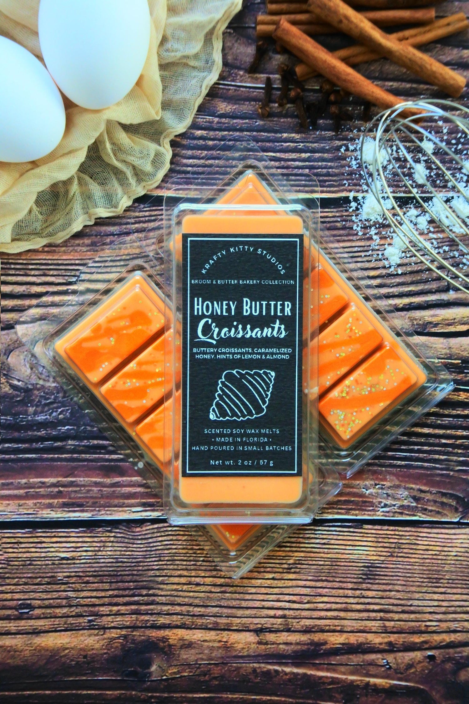 Honey Butter Croissants: Warm Notes of Buttery Croissants + Caramelized Honey, Hints of Lemon & Almond | Soy Wax Melt Snap Bar